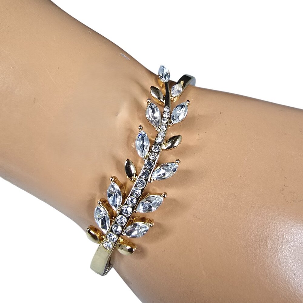 Women's Gold Plated Rhinestone Leaf Bangle Bracelet NWOT